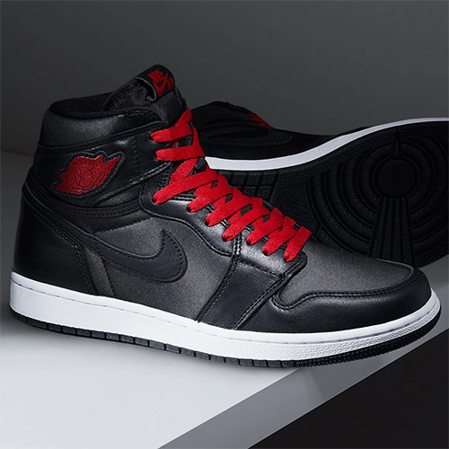 NIKE Jordan 1 Retro High 高級感あるサテン生地 \"Satin Shadow\" Amazon.com | Jordan Women's Air 1 High Retro OG 'Satin