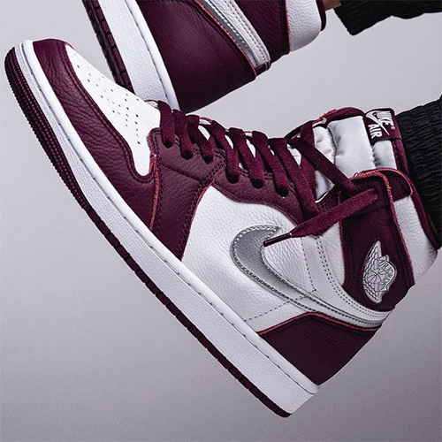 大胆なボルドー色を纏った エアジョーダン1 HIGH 