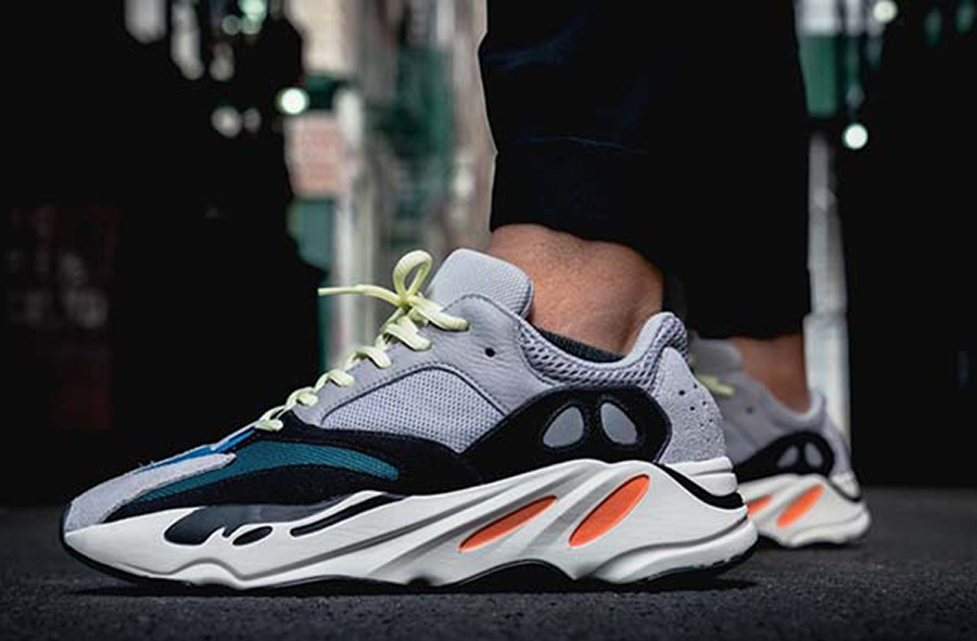 レディースYeezy boost 700 23.5cm - スニーカー