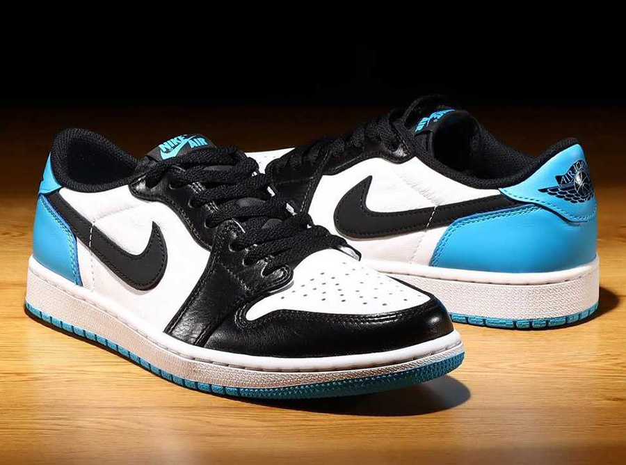 【新品】NIKE DUNK  黒　水色